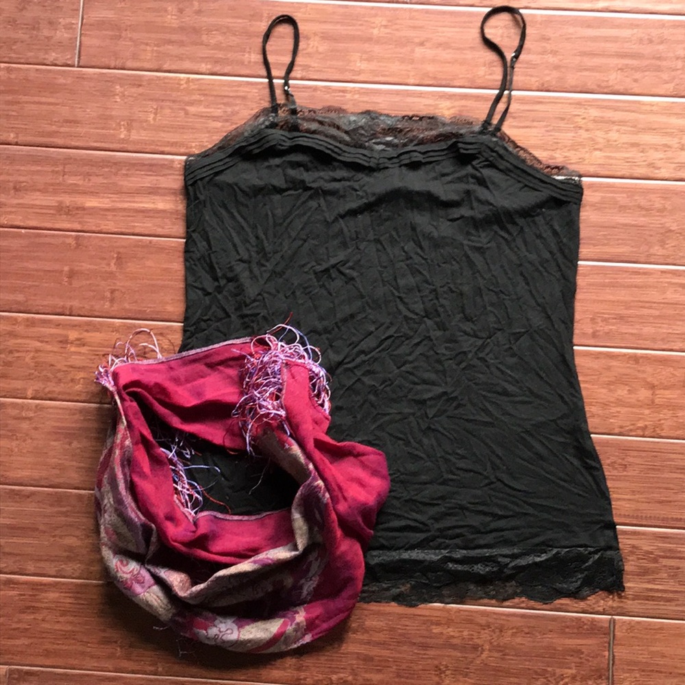 Scarf INCLUDED! Adjustable Straps 🔷